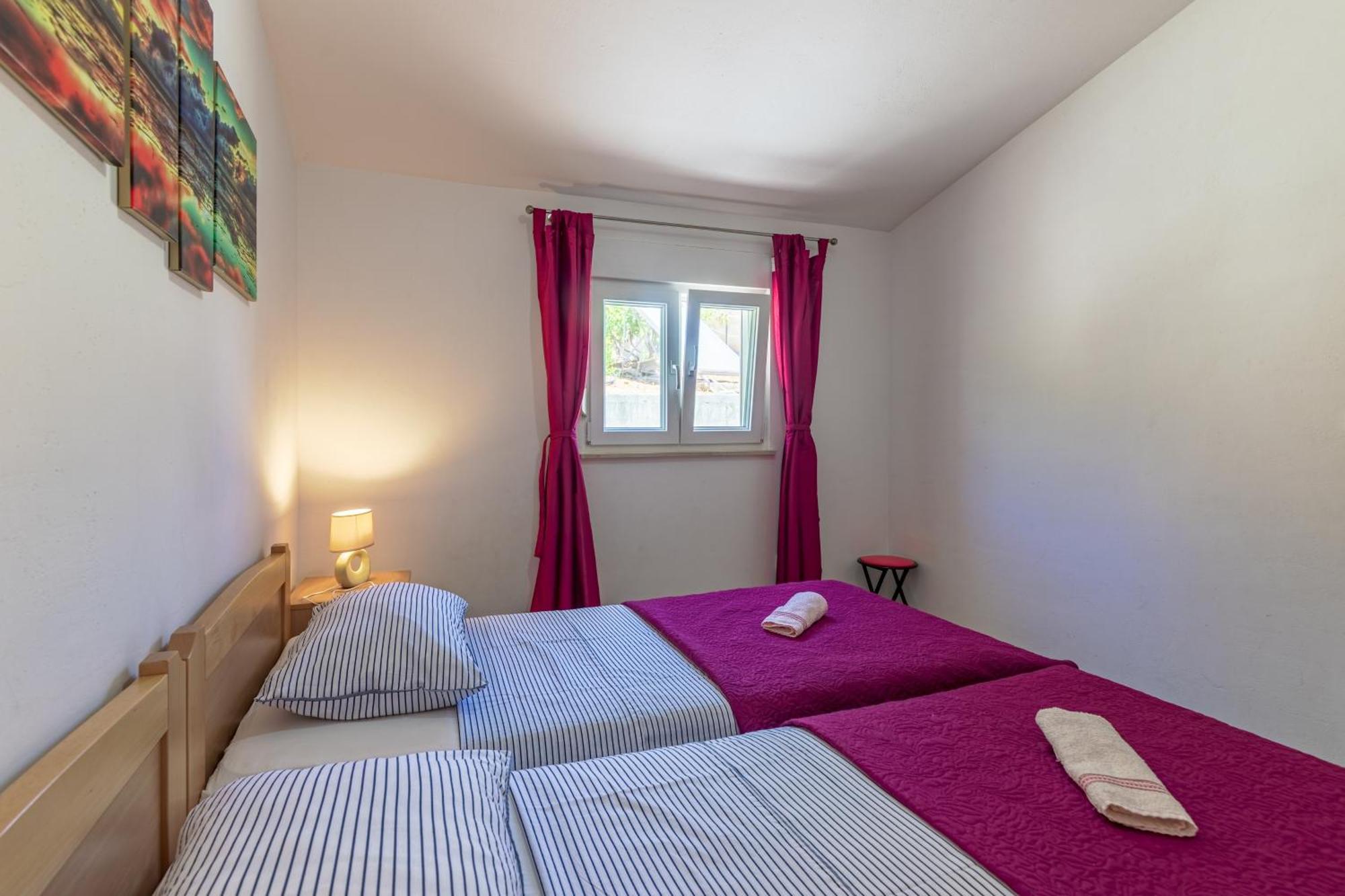 Seaside Secluded Apartments Cove Torac, Hvar - 575 Gdinj Bilik gambar