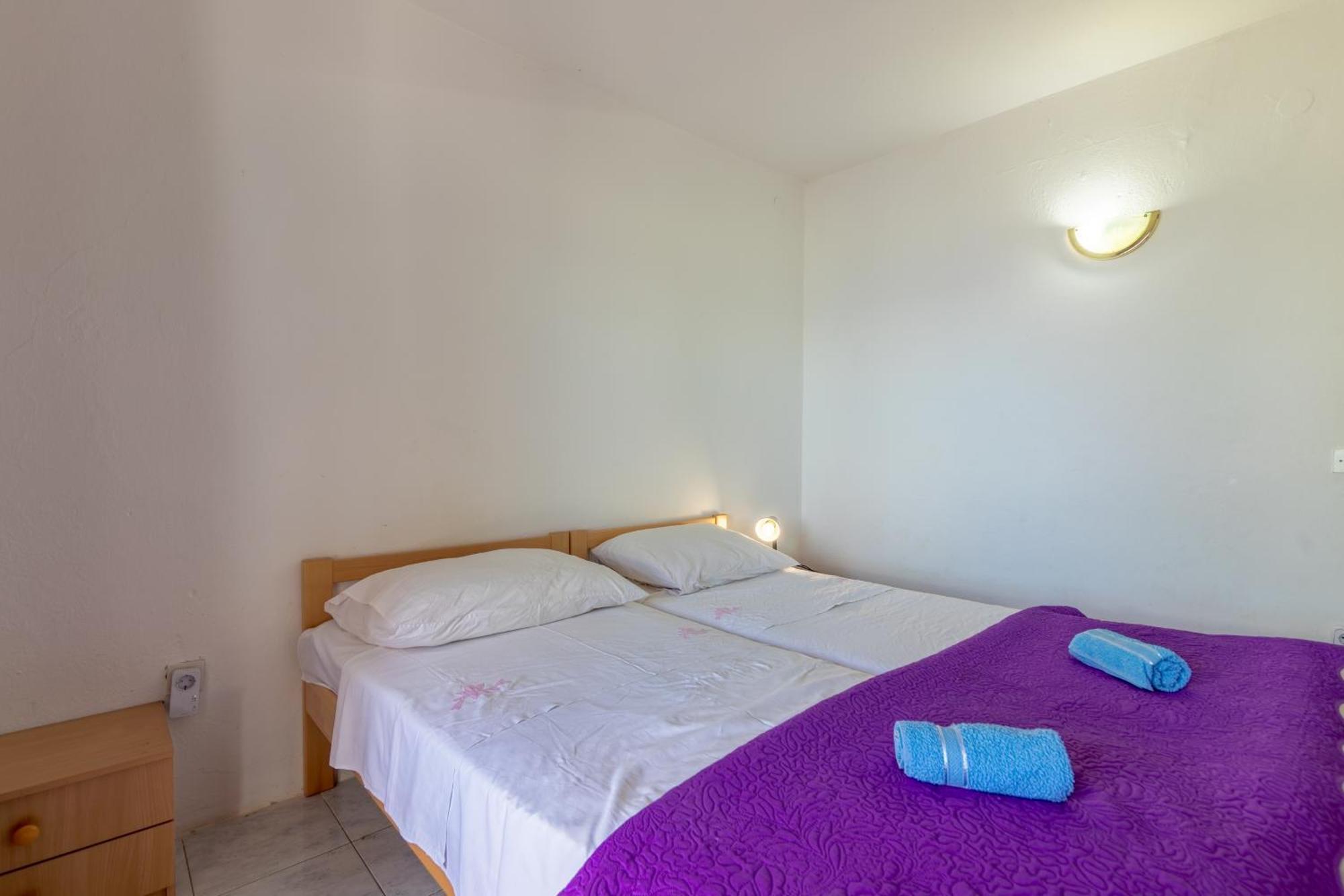 Seaside Secluded Apartments Cove Torac, Hvar - 575 Gdinj Bilik gambar