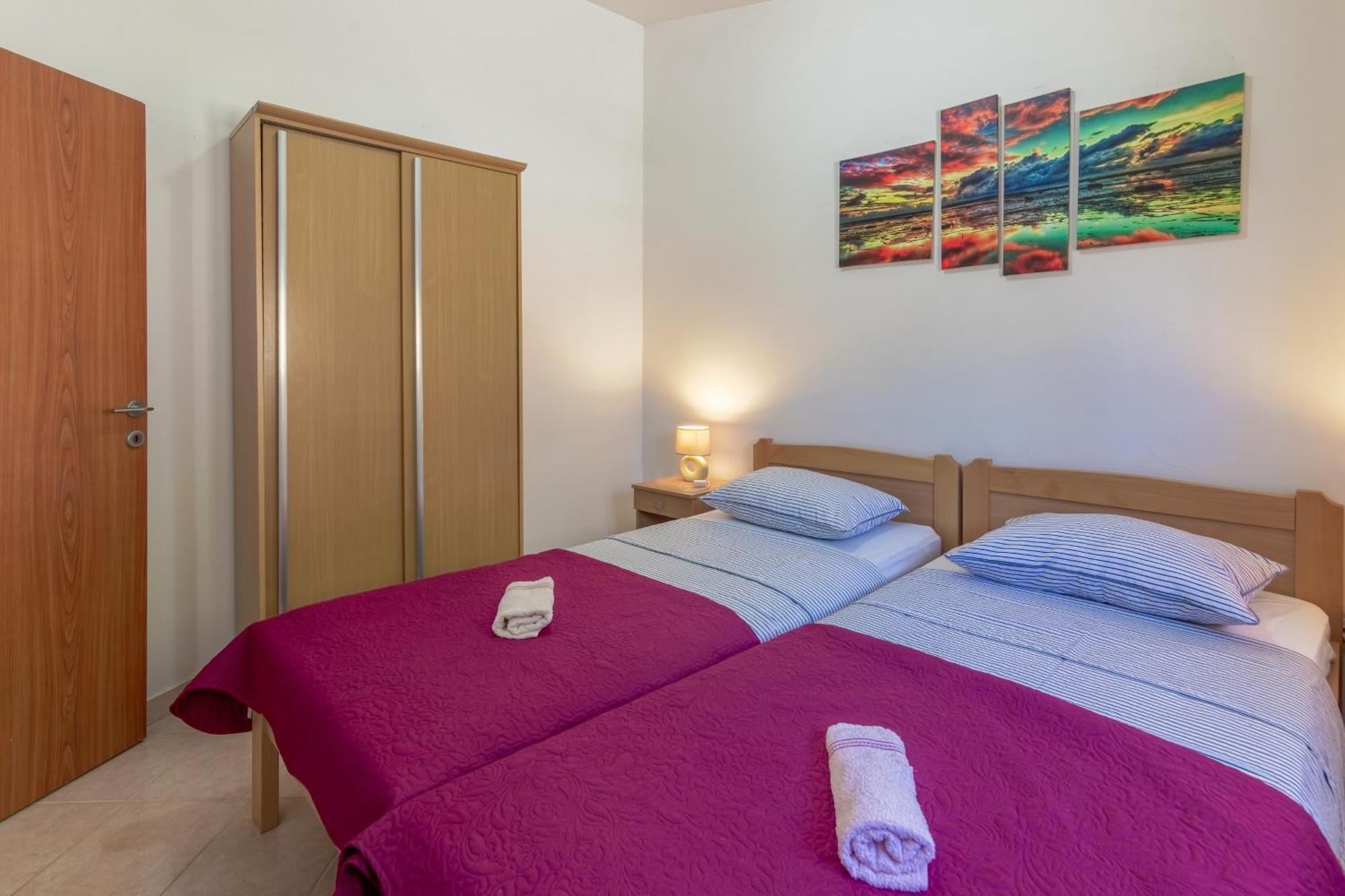 Seaside Secluded Apartments Cove Torac, Hvar - 575 Gdinj Bilik gambar
