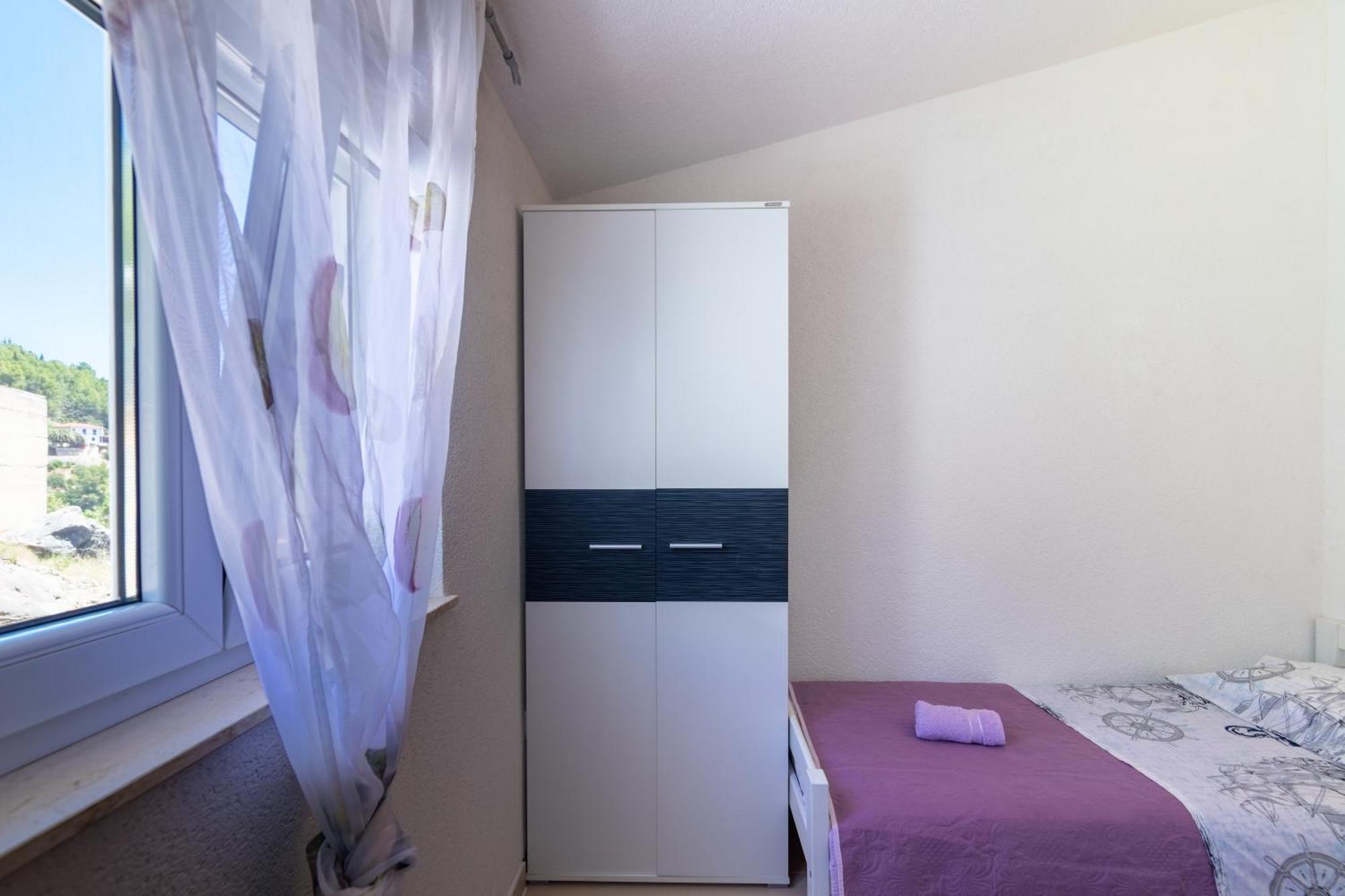 Seaside Secluded Apartments Cove Torac, Hvar - 575 Gdinj Bilik gambar